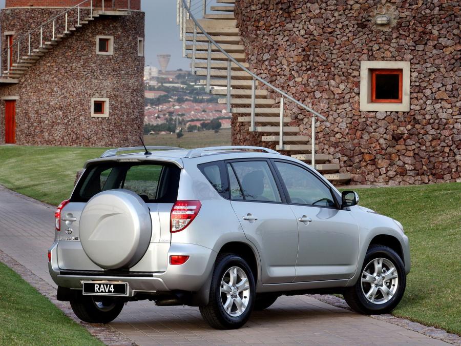  Toyota RAV4 2008 года  (ZA) (фото 9 из 16)